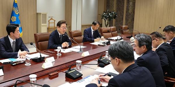 이재명 '이스라엘의 이란 공습' 관련 긴급회의, 