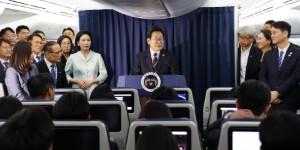이재명 기내 기자간담회, 