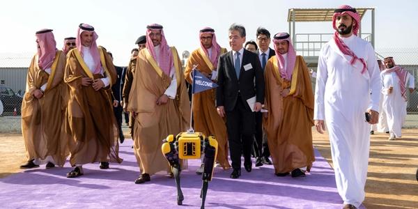 중동 산유국 전기차 '블루오션'으로 떠올라, 현대차 사우디 공장 역할 커진다 