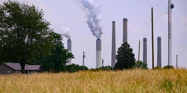 트럼프 감세법 화석연료 기업 세금 줄여줄 계획, 향후 10년간 11억 달러