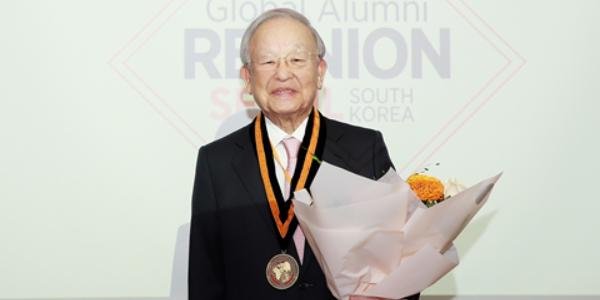 경총 회장 손경식 '헨리 베넷상' 수상, 