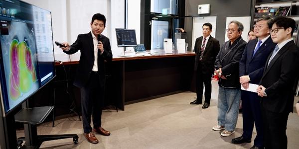 루닛, 국회 AI 의료제도 개선 간담회서 '파운데이션 모델' 처음 공개