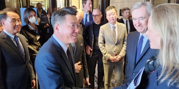 [Who Is ?] 정지선 현대백화점그룹 회장 겸 현대백화점 대표이사 