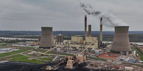 미국 '블랙아웃' 리스크에 석탄발전 지원, 