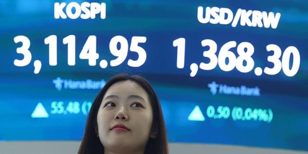 코스피 악재에도 외인 순매수에 3110선 상승 마감, 코스닥도 780선 강세