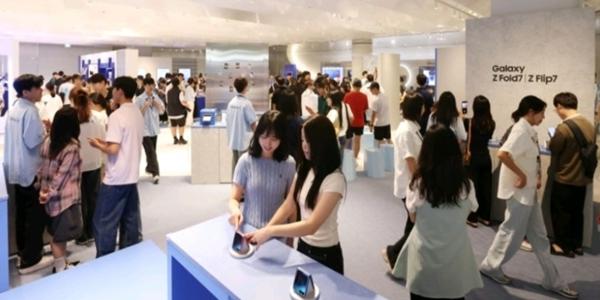 삼성전자, 여의도 더현대에 갤럭시 신제품 체험공간 8월10일까지 운영