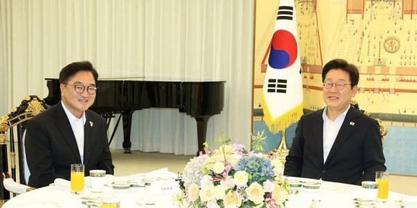 이재명 취임 뒤 국회의장 우원식과 첫 만찬 회동, 