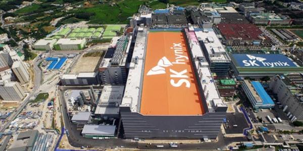 SK하이닉스 상반기 성과급으로 기본급 150% 지급, 주당 375원 현금배당도 