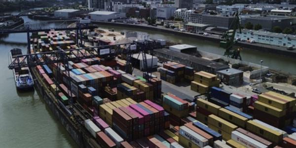 국제유가 4거래일째 하락, 미국 EU 무역합의 기대로 소폭 하락에 그쳐