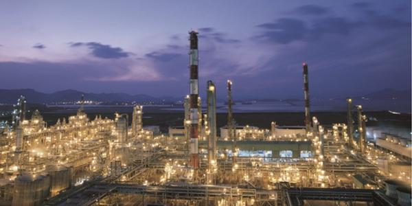 석유화학 구조조정 '발등에 불', 기후솔루션 