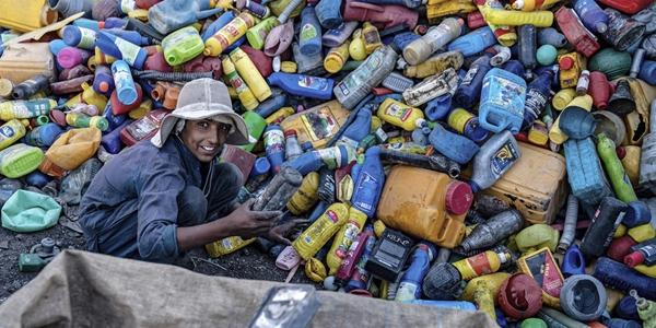 플라스틱은 치명적 '화학오염' 주범, 국제플라스틱협약 성안 필요성 높아져