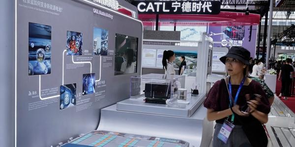 한국 LFP배터리 너무 늦었나, 트럼프 압박에도 미국 전기차 회사 LFP배터리는 CATL로