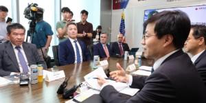 통상교섭본부장 여한구 미국계 외투 기업들 만나, 