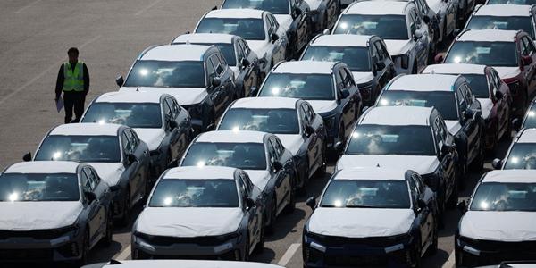 트럼프 관세 대응에 완성차기업 '시차' 불가피, 현대차 미국 선제적 투자 성과 내나 