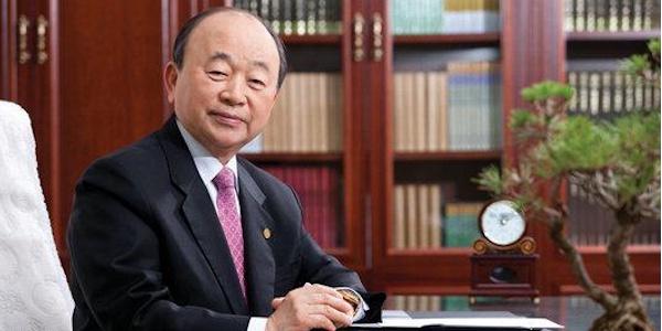 남서울대 이사장 이재식 '교수 멱살잡이 사건' 뒤 7년, 친족 중심 경영 논란은 '진행형'