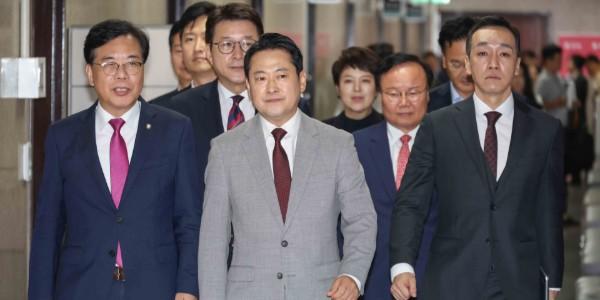 장동혁 국힘 대표 취임 일성 '단일대오', 찬탄파와 '전면전' 또는 '국지전'?