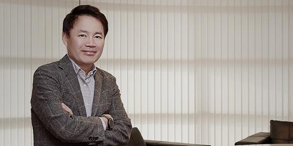 '트럼프 효과'에 웃지도 울지도 못한 모나미, 송하경 '대표 문구 기업' 좋지만 뷰티 신사업 성공도 절실 