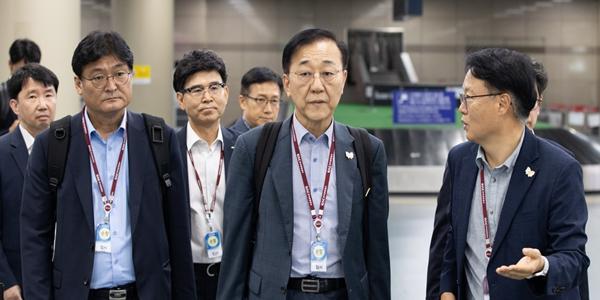 국토장관 김윤덕, APEC 정상회담 대비해 교통 및 도로 인프라 점검