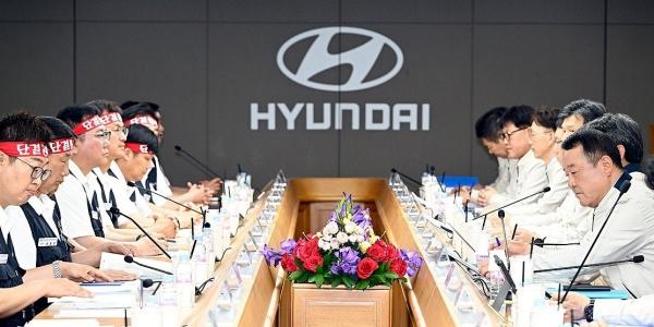 현대차 노사, 기본급 월 10만 원 인상에 성과금 450%+1580만 원 잠점합의안 도출