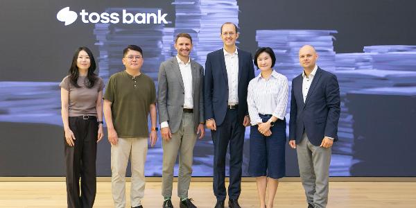 리투아니아 경제사절단 토스뱅크 방문, 이은미 