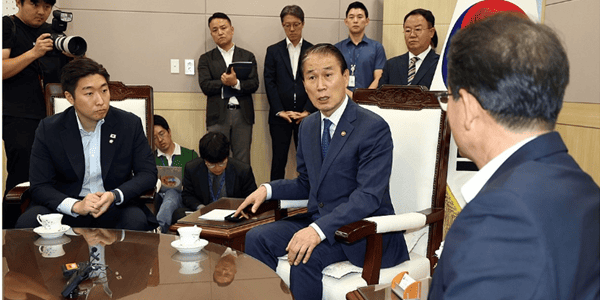 보훈장관 권오을 