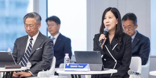 신한금융지주 이사회 기관투자자와 '라운드테이블' 열어, 주주와 소통 강화