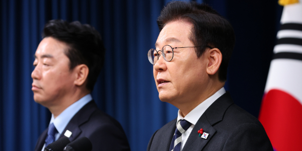 <a href='https://www.businesspost.co.kr/BP?command=article_view&num=397772' class='human_link' style='text-decoration:underline' target='_blank'>이재명</a> 내란 1주년 특별성명, "저들은 크게 불의했지만, 우리 국민은 더없이 정의로웠다'"