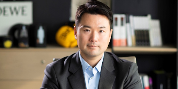 <a href='https://www.businesspost.co.kr/BP?command=article_view&num=334392' class='human_link' style='text-decoration:underline' target='_blank'>이규호</a>에 여전히 먼 승계의 길, 코오롱 구조조정으로 '경영 능력 인정'에 온 힘