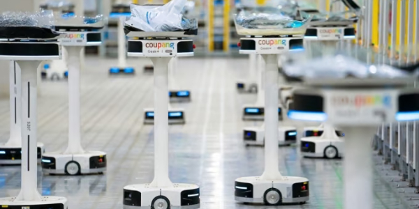 AI에 꽂힌 글로벌 유통기업 일제히 CES에, 뒤쳐진 국내 업계는 추격 '잰걸음'