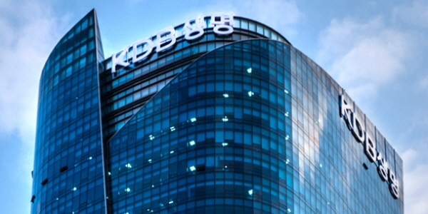 산업은행 '아픈 손가락' KDB생명, 김병철 '자본수혈' 힘입어 매각 완수 이끌까