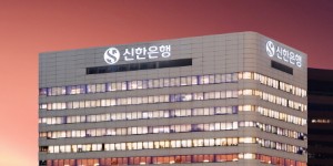 정상혁 신한은행장 임기 마지막 해 속도전, '신뢰받는 은행' 성과 내면 그 다음 자리는 