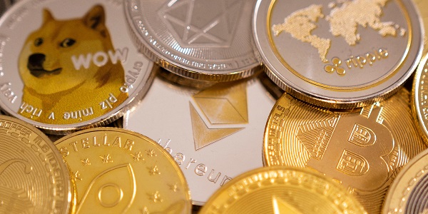 지정학적 불확실성이 비트코인 다시 밀어 올린다, 알트코인도 '신년 랠리' 커지는 기대