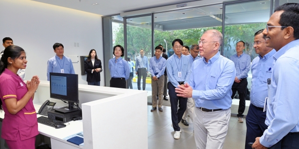 <a href='https://www.businesspost.co.kr/BP?command=article_view&num=425898' class='human_link' style='text-decoration:underline' target='_blank'>정의선</a> 새해부터 현대차 미국·중국·인도 글로벌 경영행보, "실패 두려워 말고 도전과 혁신 지속해야"