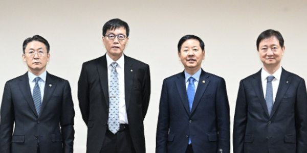 경제체력 믿지 못해 출렁이는 원화값, 'K자형 회복' 양극화 우려 커진다