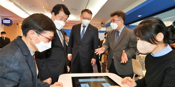 [Who Is ?] 정진완 우리은행 행장 