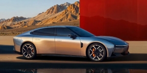 지커·샤오펑 중국 프리미엄카 몰려온다, 첨단기술 무장한 전기차 시장 판도 흔드나