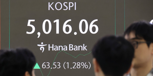 <a href='https://www.businesspost.co.kr/BP?command=article_view&num=425512' class='human_link' style='text-decoration:underline' target='_blank'>이재명</a> '중복상장·주가누르기' 법안 논의, 코스피 5천에 '개미' 지원 추가 입법 속도전