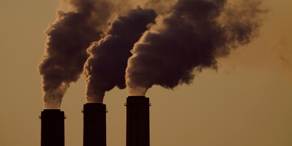 "플라스틱 빨대 금지로 온실가스 해결 안 돼", 기후책임에 기업과 정부 나서라는 목소리 커져