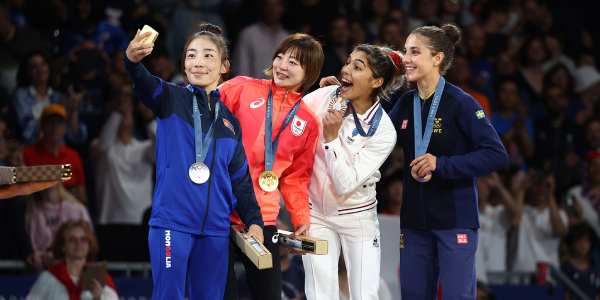 삼성전자, '갤럭시Z플립7' 2026 밀라노 코르티나 동계올림픽 에디션 공개 