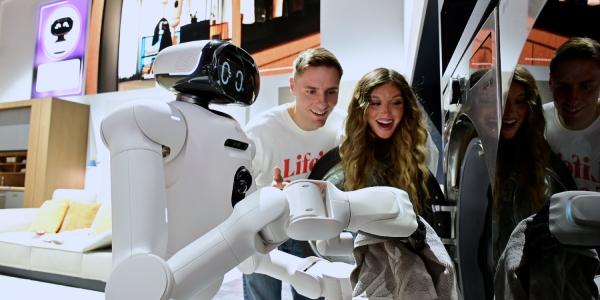 LG전자, CES 2026서 '가사해방 홈' 구현, 