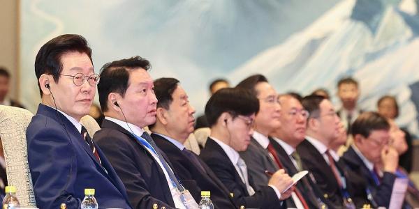 9년 만의 한·중 비즈니스 포럼, 제조업·소비재·콘텐츠 '신협력모델' 발굴하기로   