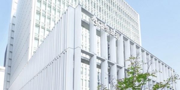 현대백화점 주가 장중 5%대 상승, 외국인 관광객 증가에 매출 확대 기대