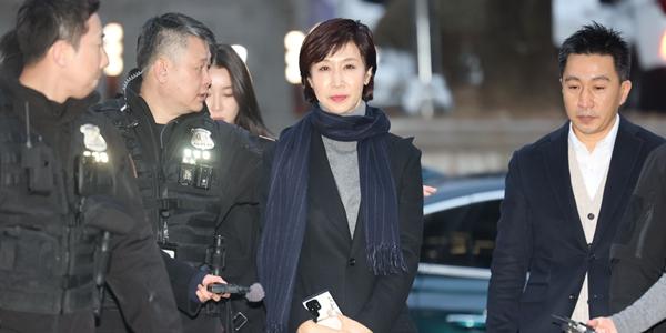 노소영 '재산분할' 파기환송심 첫 재판 직접 출석, 고법 