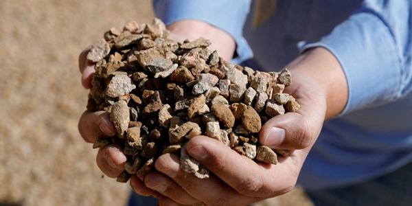 트럼프 정부 미국 갈륨 기업에도 지분 투자, 중국 희토류 공급망 대체 속도 