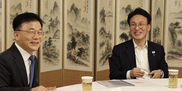 국무총리 김민석 산은 회장 박상진 면담, 