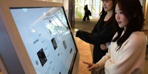 롯데물산, 롯데백화점과 손잡고 롯데월드몰에 무장벽 키오스크 도입