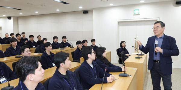 대우건설 신입사원과 소통 자리 마련, 김보현 최우선 가치로 '안전' 제시