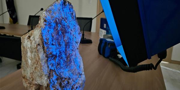 텅스텐 가격 사상 최고치, 수요 증가와 중국 수출 제한으로 추가 상승 전망