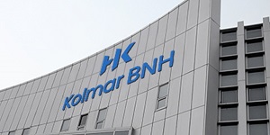 콜마비앤에이치 '화장품 사업' 모두 뺏겼다, <a href='https://www.businesspost.co.kr/BP?command=article_view&num=396133' class='human_link' style='text-decoration:underline' target='_blank'>윤상현</a> 한국콜마 중심 이유있는 역량 결집 