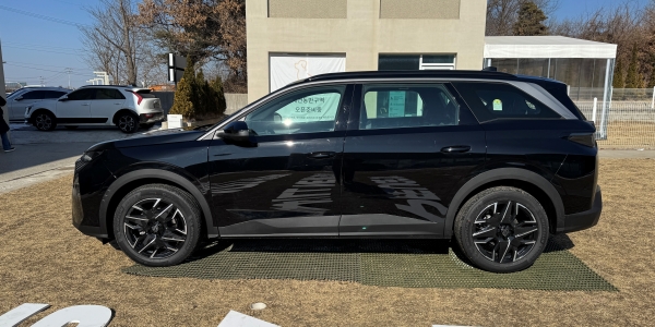 [시승기] 8년 만에 싹 바뀐 푸조 '올 뉴 5008 스마트 하이브리드', 숫자로만 판단할 수 없는 운전의 재미